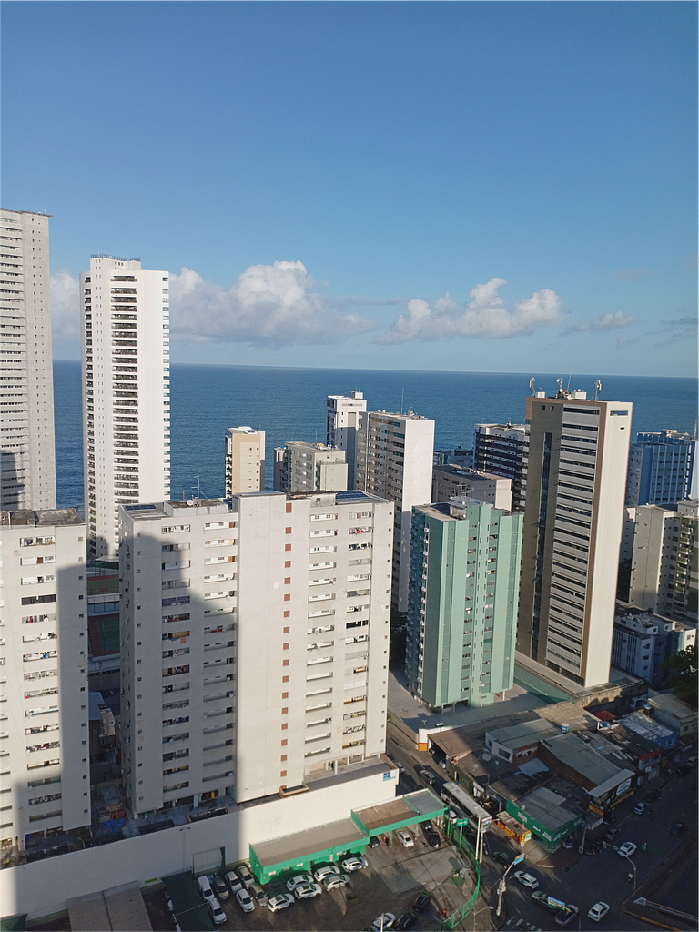 Ramada by Wyndham | Piscina Rooftop e Vista Mar